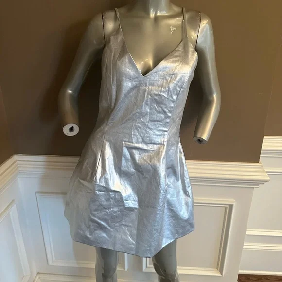 NWT AKIRA Silver Metallic Mini Bodycon Dress Sz Large - Picture 2 of 6